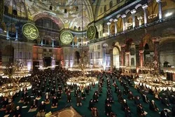 Taron Addu'oin Laylat Al-Raghaib A Masallacin Hagia Sophia A Istanbul Turkiya