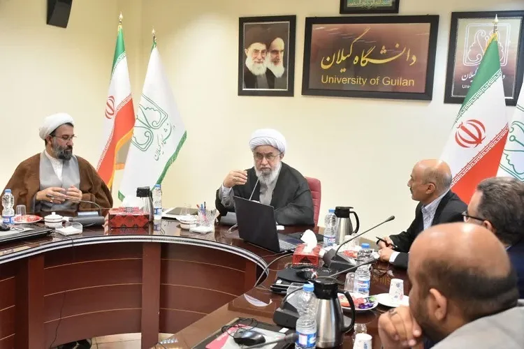 تزریق آرمان‌گرایی و هویت‌زایی در نسل علمی جامعه ضروری است