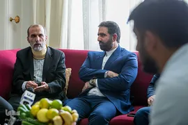 دیدار جامعه قرآنی با خانواده شهید حسين كربلايي