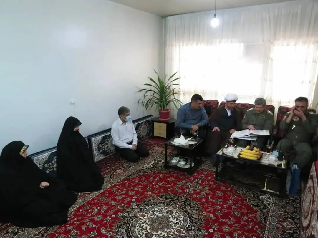 تجلیل از خانواده هنرمند قرآنی + عکس