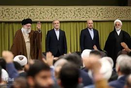 دیدار مسئولان نظام و سفرای کشورهای اسلامی با رهبر معظم انقلاب اسلامی