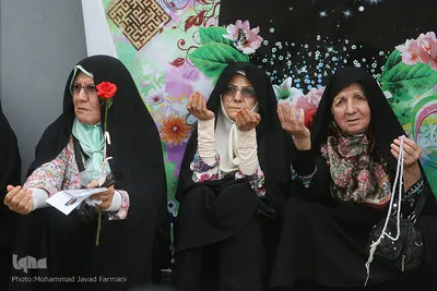 مراسم روز عفاف و حجاب در میدان امام حسین (ع)