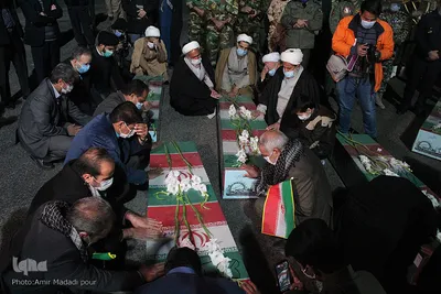 استقبال از ۵ شهید گمنام در فرودگاه بیرجند