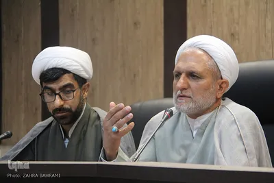 جلسه مشترک شورای اداری فراهان و مجمع خیرین قرآنی/عکاس: زهرا بهرامی
