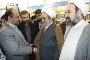تقدیر آیت‌الله مقتدایی از برگزاری نمایشگاه کتاب قم
