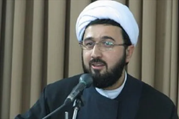 تملق و چاپلوسی در نظام ولایی قابل پذیرش نیست