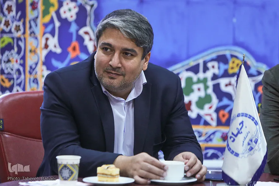 تجلیل از خدمات و مدیریت قرآنی دکتر صابرفرزام در جهاددانشگاهی