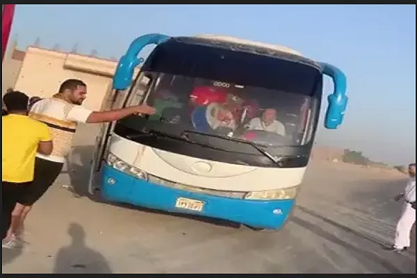 بازنشر درگیری هواداران فوتبال با عنوان حمله به اتوبوس زائران ایرانی