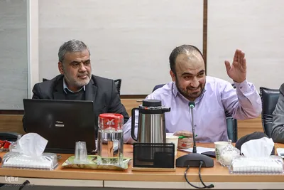 پیش نشست ایده‌ها، تجربه‌ها و چالش‌ها «حلقه‌های میانی پیشران جامعه‌پردازی در نظام انقلابی»