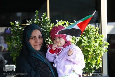 راهپیمایی نمازگزاران اصفهانی به شکرانه پیروزی مقاومت