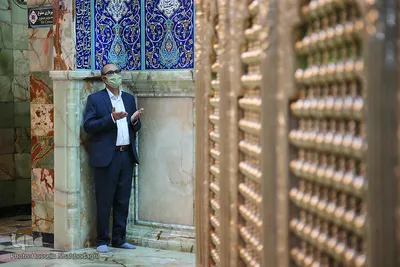 آیین سیاه پوشی ضریح مطهر کریمه اهل بیت در آستانه محرم