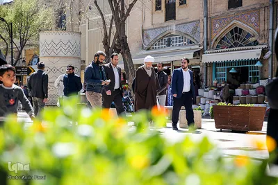 امام جمعه شيراز پای درد و دل کسبه و بازاریان
