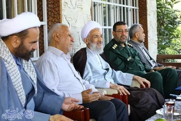 دیدار نماینده ولی فقیه در مازندران با فرماندهان و جانبازان دفاع مقدس