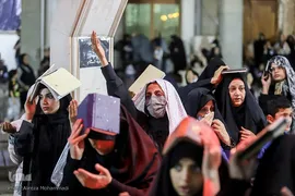 مراسم احیای شب بیست و یکم ماه مبارک رمضان  در حرم علی بن مهزیار اهواز