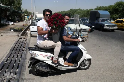 بازار گل شهید محلاتی در روز ملی گل