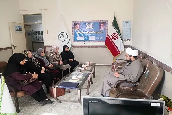 احکام هیئت اندیشه‌ورز بانوان قرآنی شهرستان بانه اعطا شد