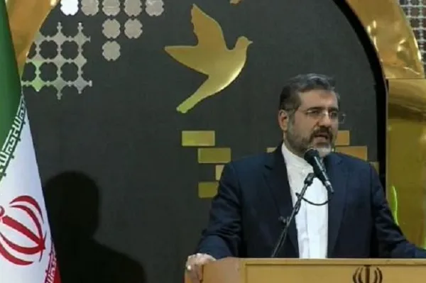 خدمات ادیبان ایرانی در گسترش تمدن اسلامی چشمگیر است