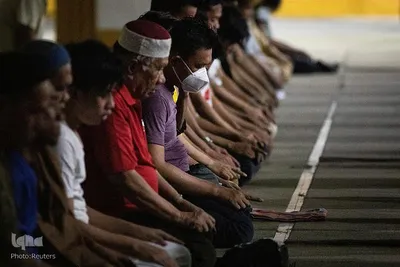 Muslime weltweit begrüßen  Ramadan