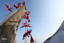 کوهنوردی بابانوئل ها در کره جنوبی