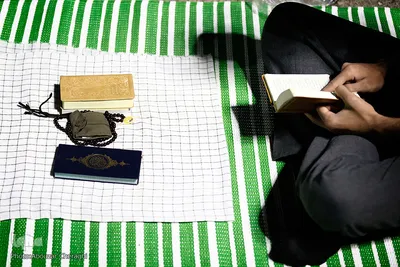  احیای شب قدر در مقبره شهدای دانشگاه امام حسین(ع)