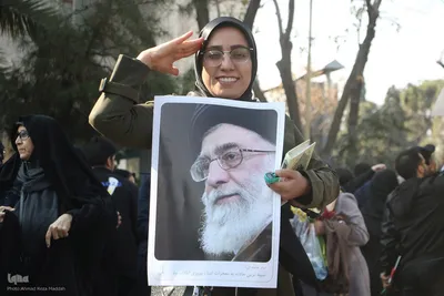 راهپیمایی شیرازی ها بر علیه اغتشاشگران