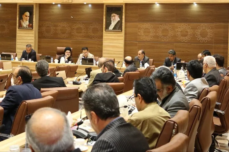 حامی و پشتیبان هرگونه فعالیت مؤثر در راستای تأمین سلامت مردم هستیم