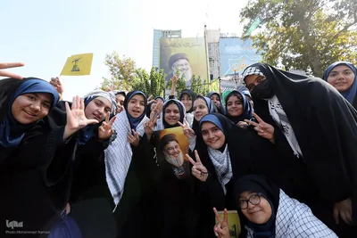 تجمع بزرگ فرهنگیان و دانش آموزان در حمایت از حزب الله لبنان