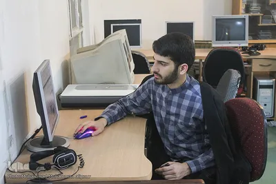 نرم‌افزارها و کتاب‌های دیجیتالی بسیاری در دارالتحقیق گردآوری شده که بالغ بر حدود ۵۵ هزار جلد است که امکان چاپ صفحات موردنظر پژوهشگران با استفاده از دستگاه چاپگر وجود دارد. 