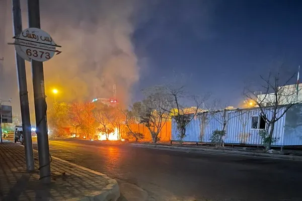 آتش زدن دیوار کنسولگری ایران در کربلا به بهانه ترور یک فعال مدنی