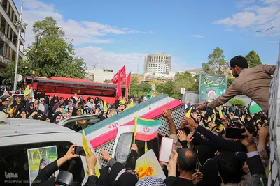 تشییع پیکر شهیده معصومه کرباسی و شهید محمد صباحی در شیراز