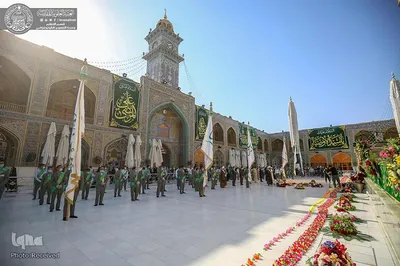 تعویض پرچم حرم حضرت علی(ع)