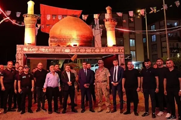 İğdır valisi Turan, İmam Hüseynin (ə) əzadarlıq mərasimində iştirak edib