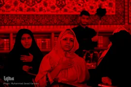 حرم مطهر امام حسین(ع) در شام غریبان