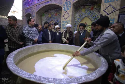 پخت بزرگترین سمنو شیرازی در کشور