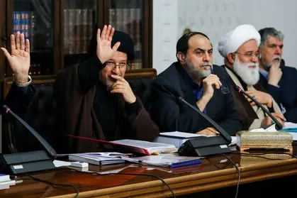 شرکت سران قوا درجلسات شورای انقلاب فرهنگی و اجرای مصوبات عقب‌افتاده از این هفته
