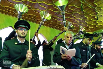 آیین نقاره زنی در حرم حضرت احمد بن موسی شاهچراغ(ع) شیراز‎‎