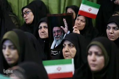 تجمع حماسی بانوان قزوینی در سوگ رهبر شهید