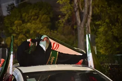 اجتماع دانشگاهیان دانشگاه تبریز در حمایت از آرمان‌های انقلاب