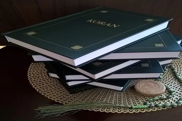 إستخدام اللغة اليومية في ترجمة القرآن للمسلمين البولنديين الجدد