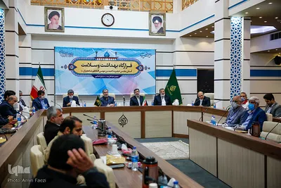 نشست قرارگاه بهداشت و سلامت آستان مقدس شاهچراغ(ع)