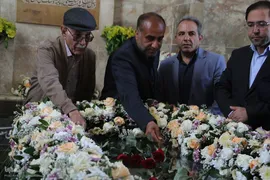آیین گلباران آرامگاه سعدی