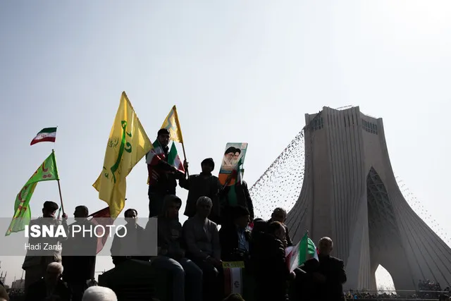 تأکید مراجع تقلید بر حضور پرشور در راهپیمایی ۲۲ بهمن