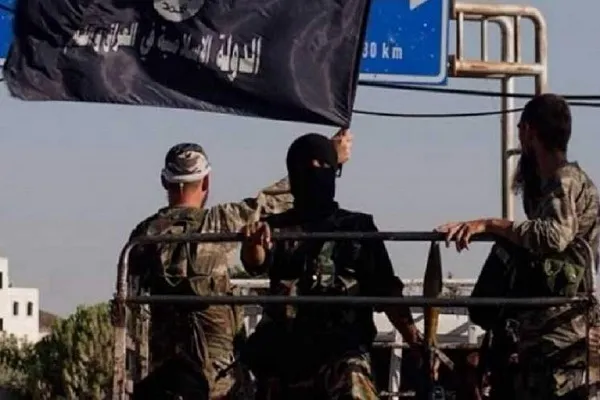 صحيفة: 15 داعشياً كويتياً محاصرون في إدلب