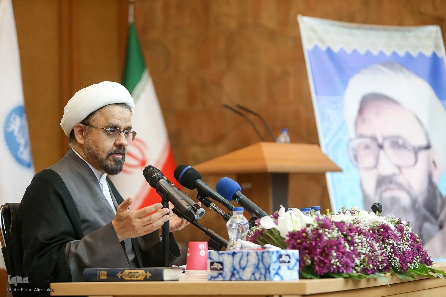 شهید مطهری دین بدون تعقل را از دست رفتنی می‌دانست