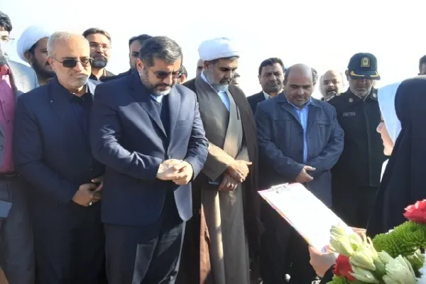 وزیر ارشاد وارد شهرستان بم شد