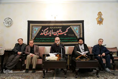 سوگ‌نشینی قاریان قرآن در سومین شب شهادت امام حسین(ع)