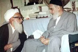 Imam Chomeini (ra): „Jedes Mal, wenn ich Herrn Aschrafi Isfahani treffe, erinnere ich mich an Allah“