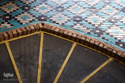 نمایی از معماری قدیمی مسجد