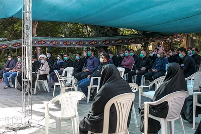Ärzte und Pflegekräfte trauern um Imam Hussein (as.) im Freien im Krankenhaus