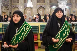 آیین تعویض پرچم گنبد حرم مطهر امام رضا(ع)